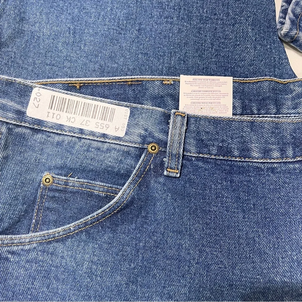 💥NWT💥 Men’s Wrangler Rugged Wear Relaxed Fit Jean  Size 42”x29” - Picture 4 of 5